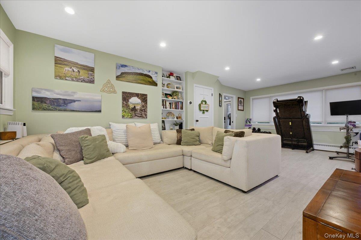 1800 Carlisle Place, Merrick, NY 11566