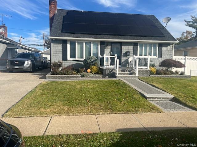 2082 Renfrew, Elmont, NY 11003