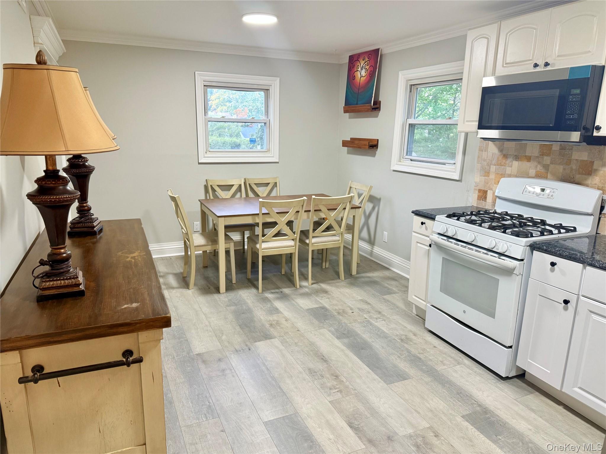 66 Seaman Neck. Road, Dix Hills, NY 11746