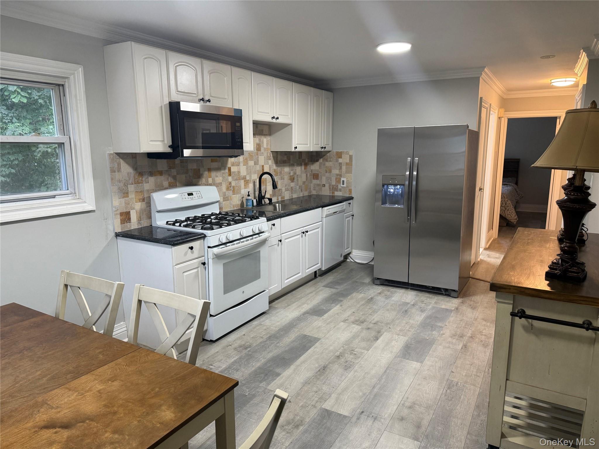 66 Seaman Neck. Road, Dix Hills, NY 11746