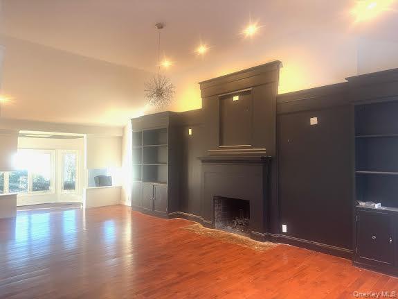 23 Gay Drive, Great Neck, NY 11024