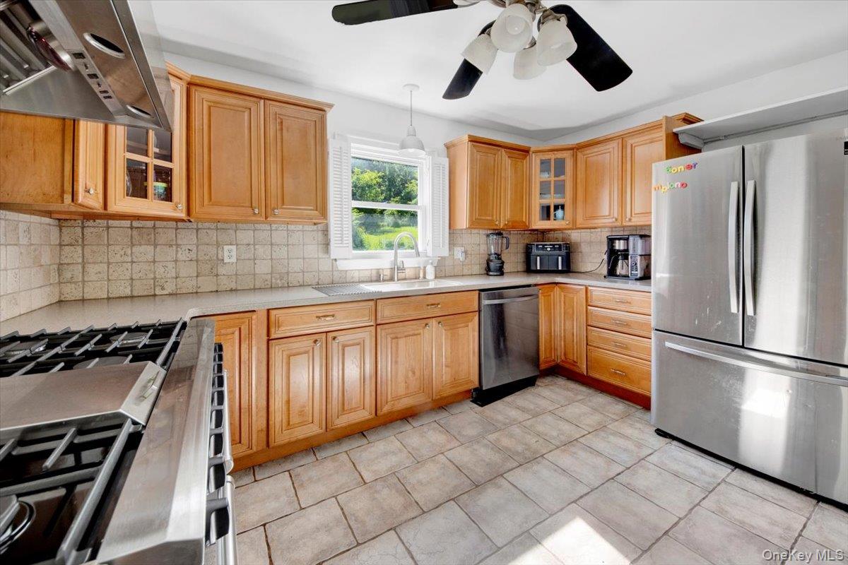 610 Farm To Market Road, Patterson, NY 10509