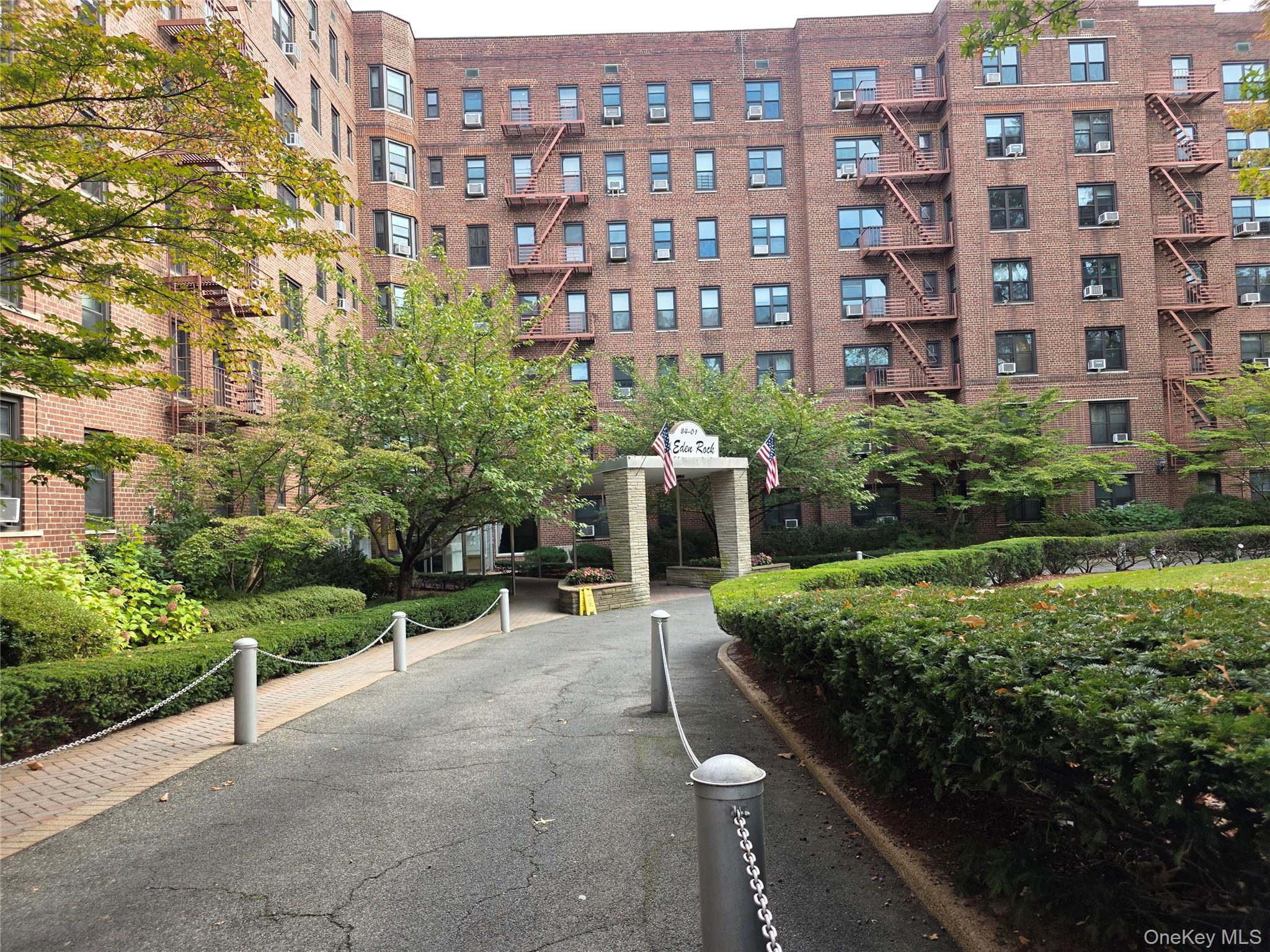 84-01 Main Street # 506, Briarwood, NY 11435