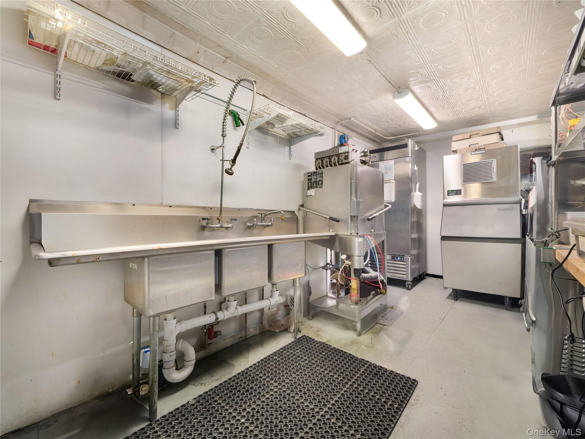 553 County Road 94, Hankins, NY 12741