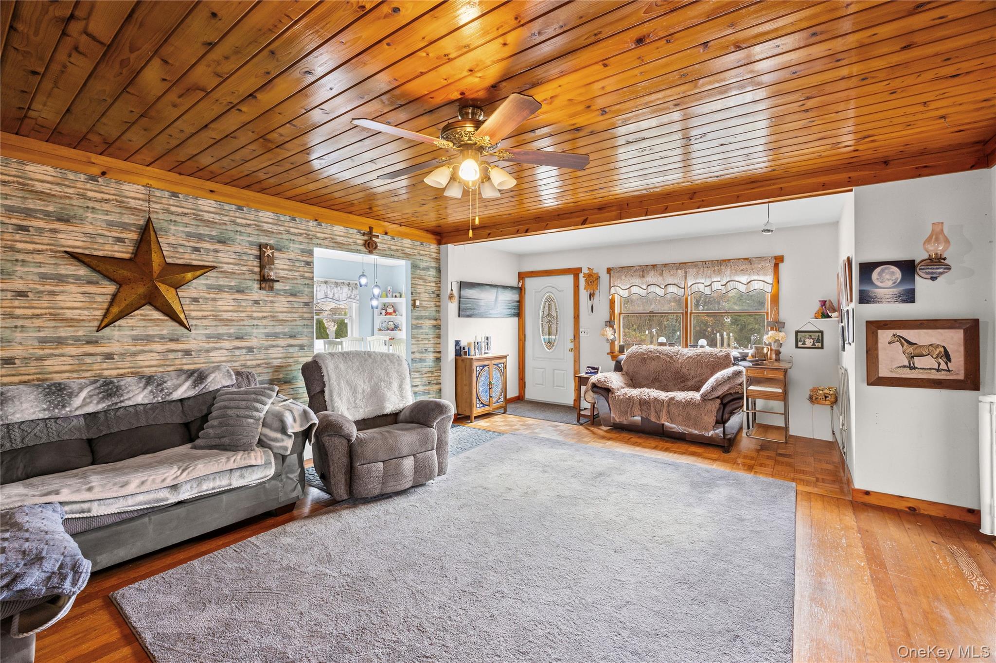 1 Elm Road E, Mastic Beach, NY 11951