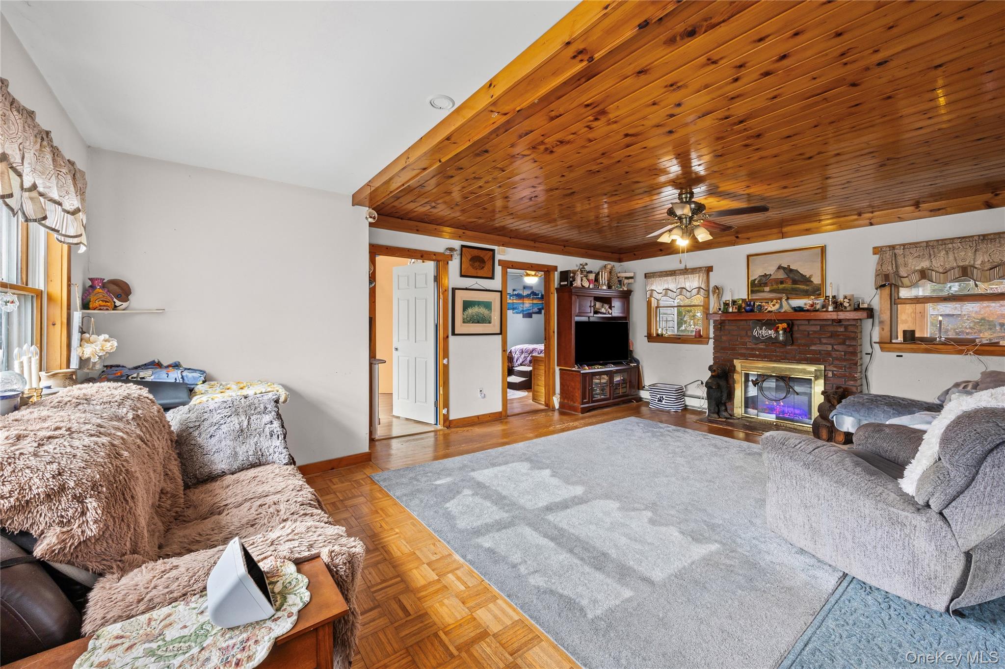 1 Elm Road E, Mastic Beach, NY 11951