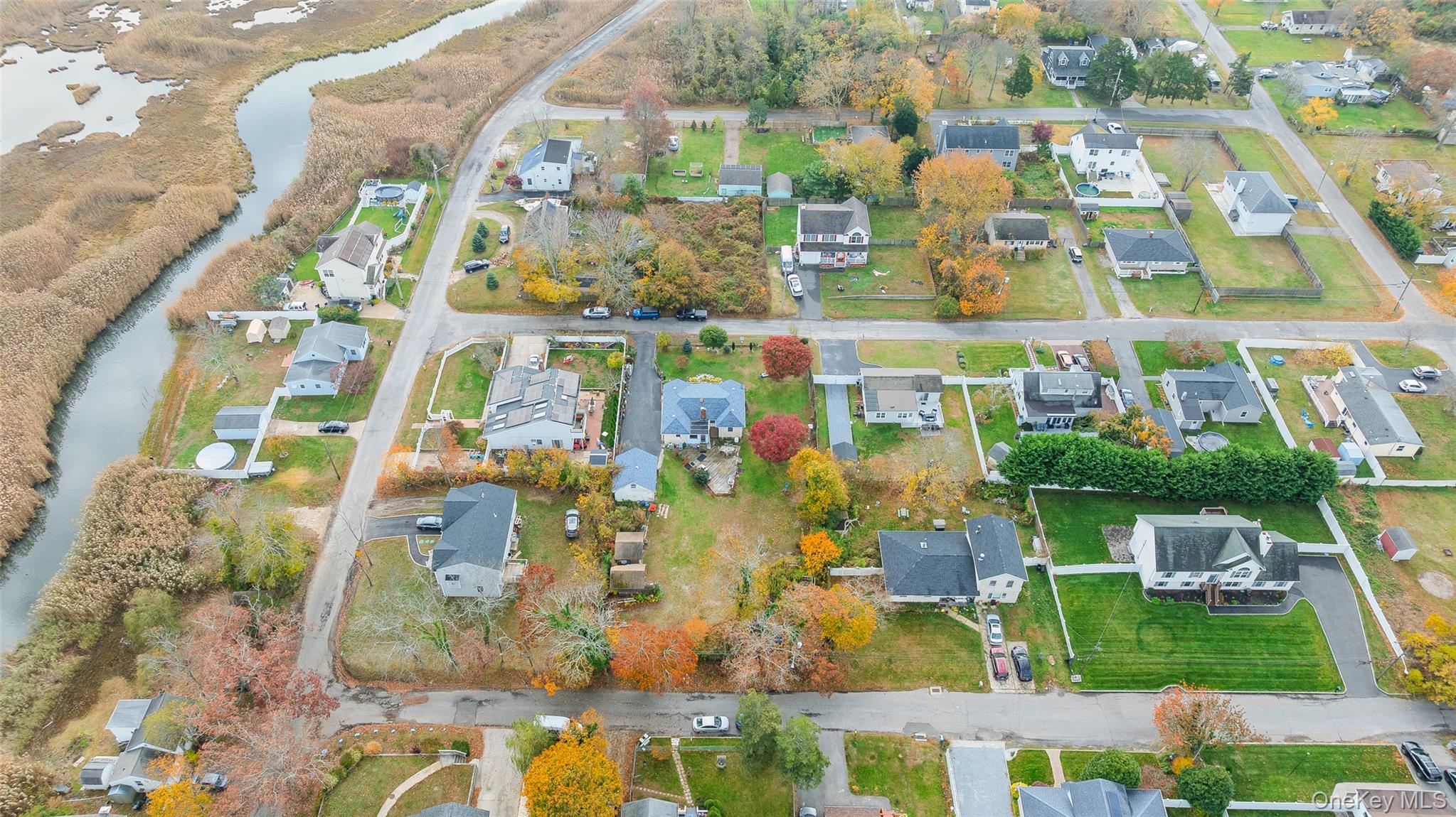 1 Elm Road E, Mastic Beach, NY 11951