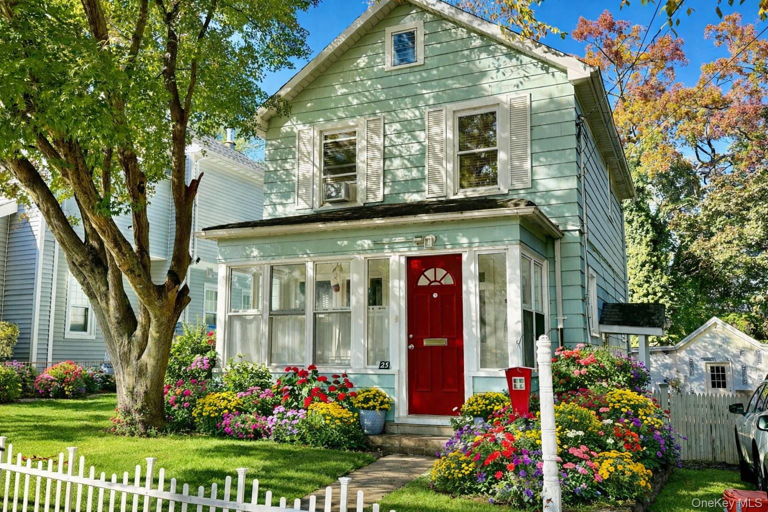 25 School Street, Port Washington, NY 11050