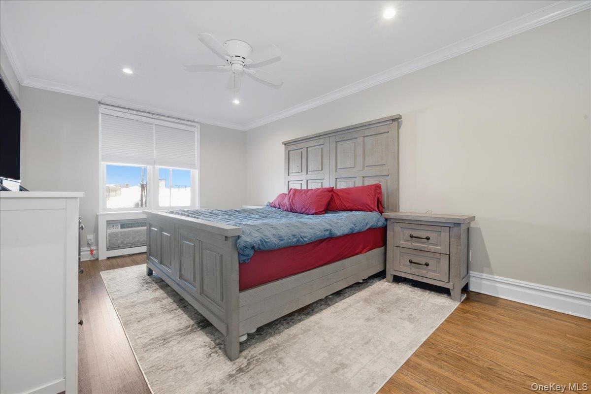 55 Lenox Road # 2V, Rockville Centre, NY 11570