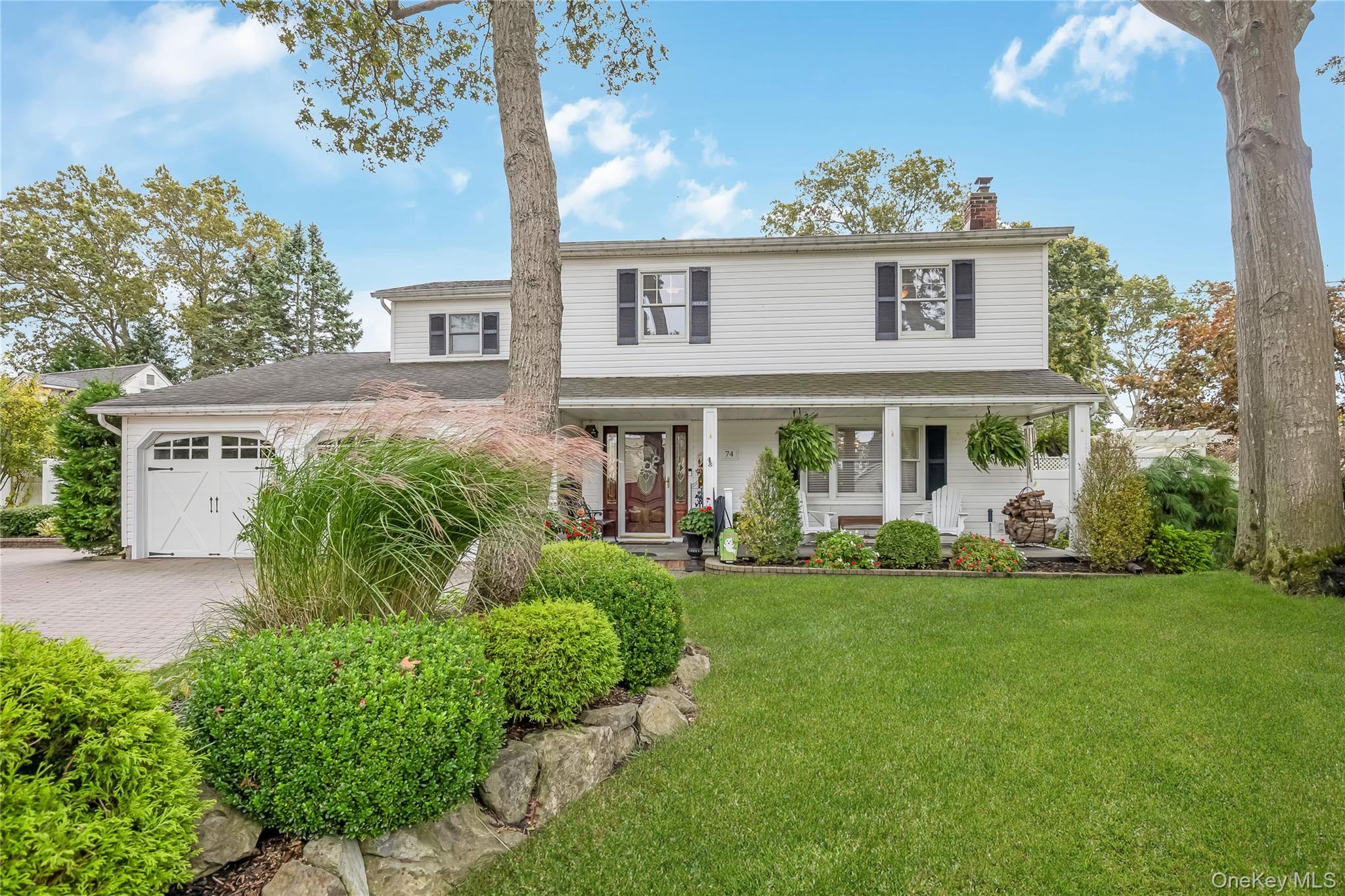 74 Loop Drive, Sayville, NY 11782