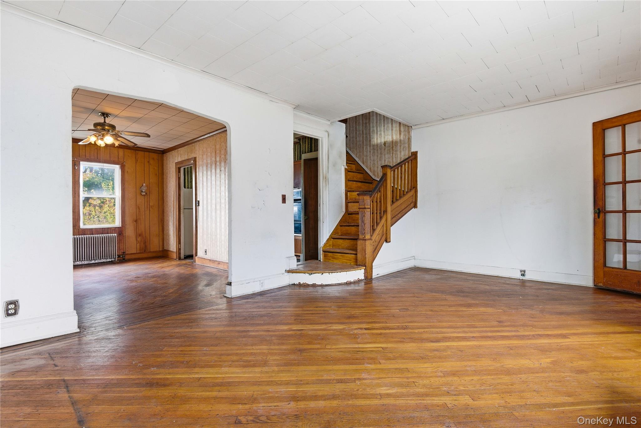 61-24 65th Street, Middle Village, NY 11379