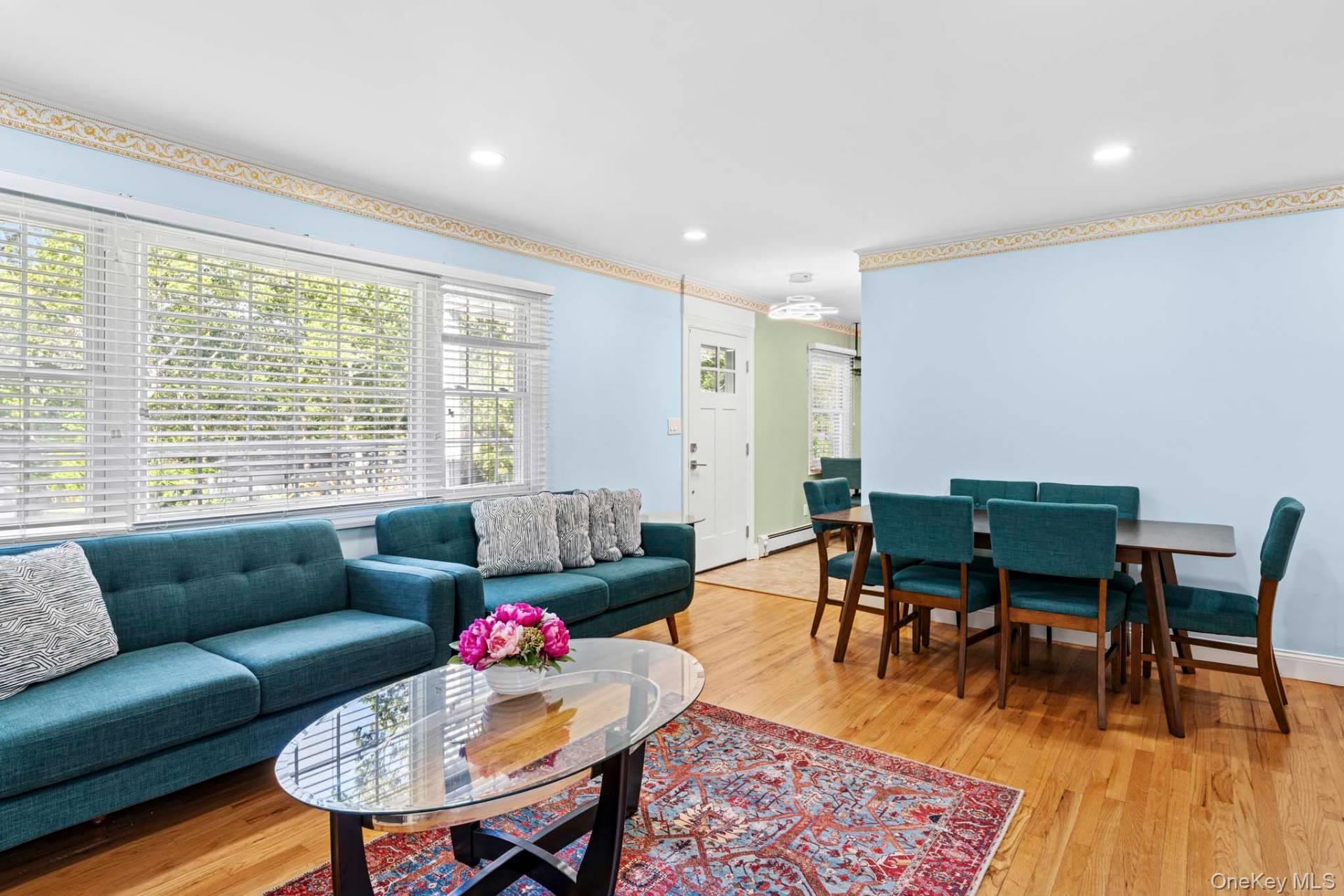 10 Bittersweet Avenue S, Hampton Bays, NY 11946