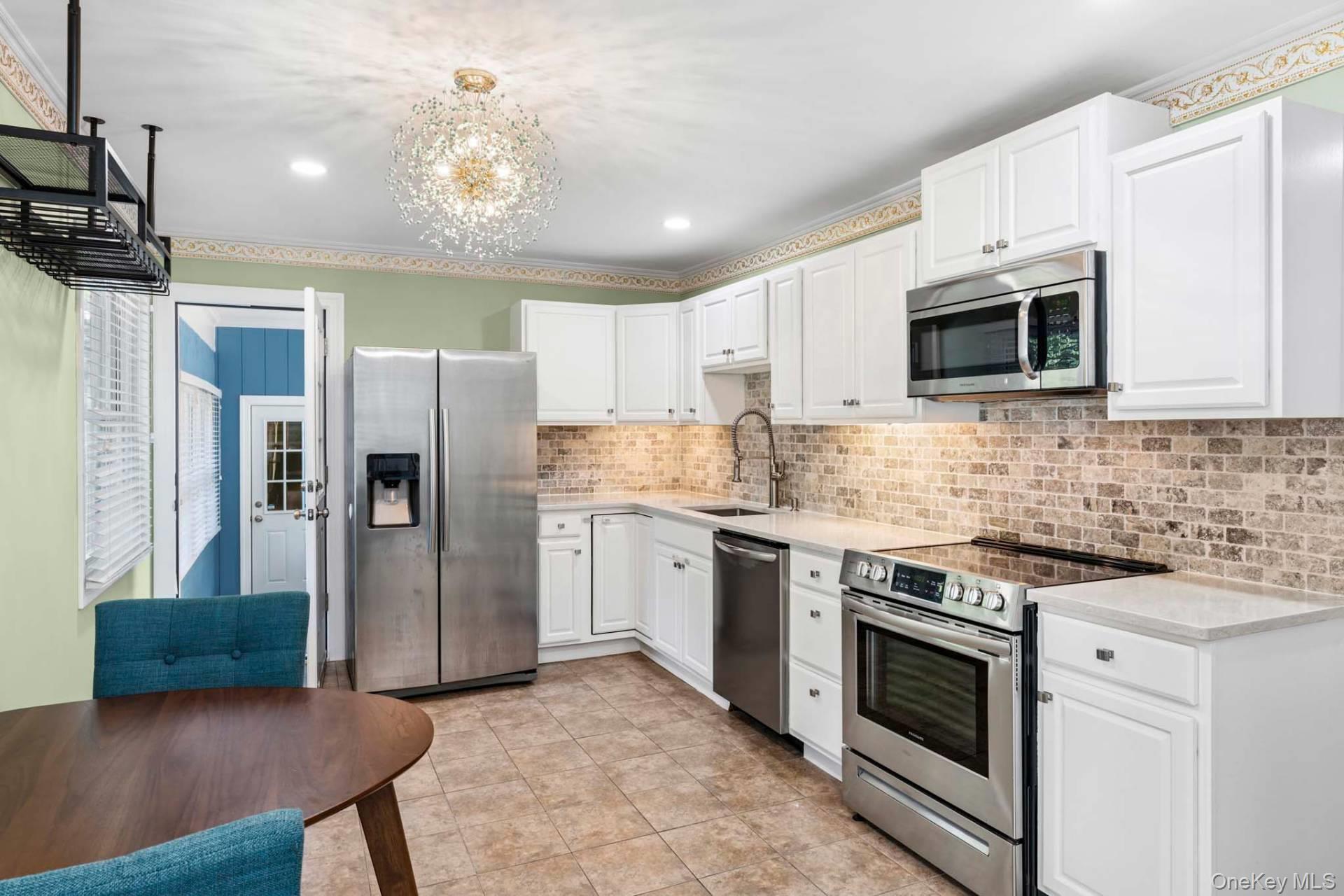 10 Bittersweet Avenue S, Hampton Bays, NY 11946