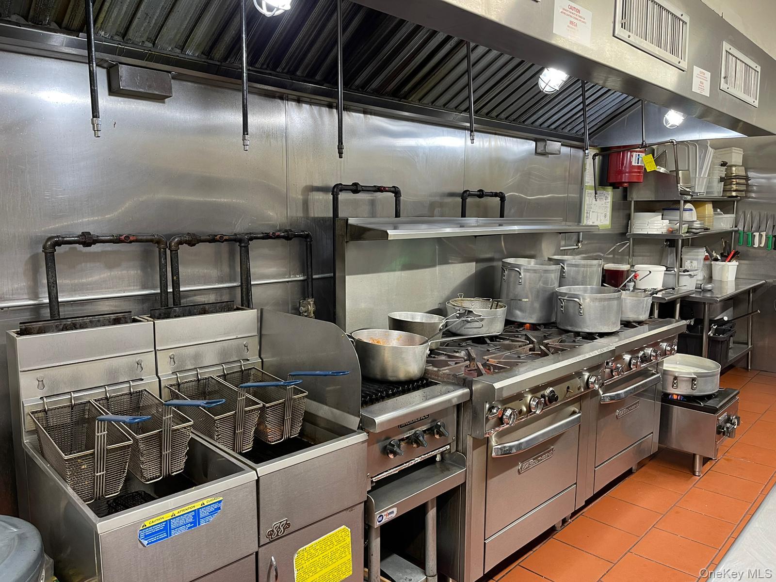 80-26 Roosevelt Ave Avenue, Jackson Heights, NY 11372