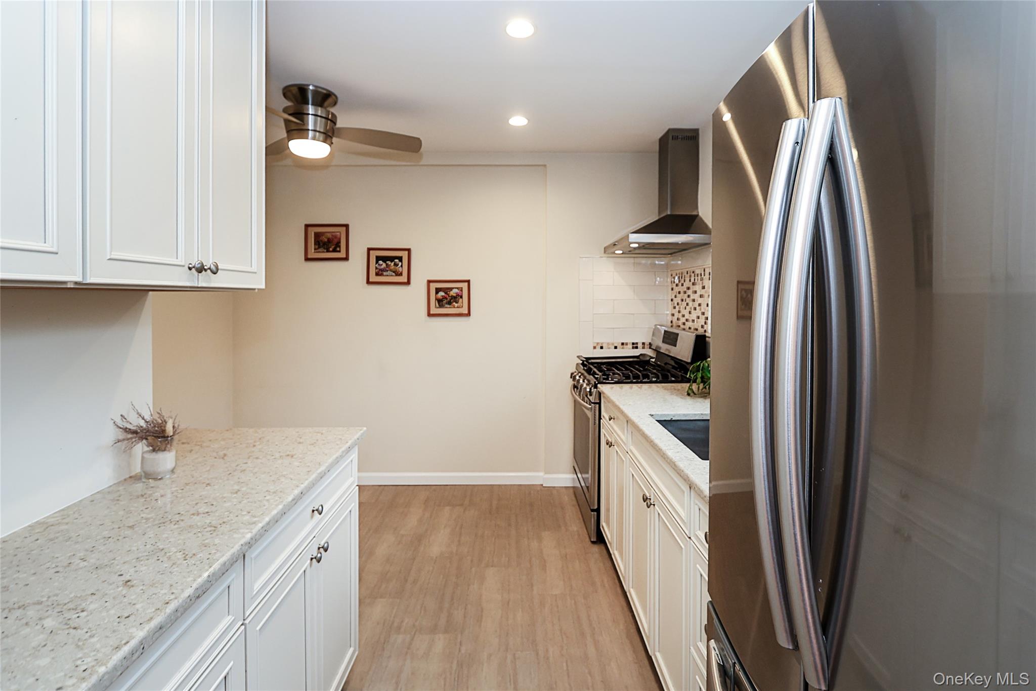 6 Gerhard Road, Plainview, NY 11803