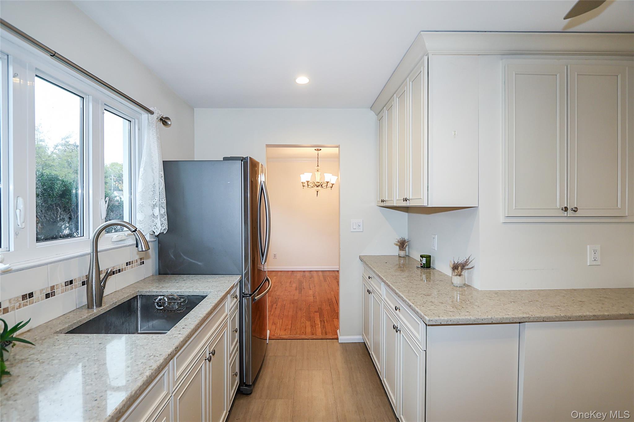 6 Gerhard Road, Plainview, NY 11803