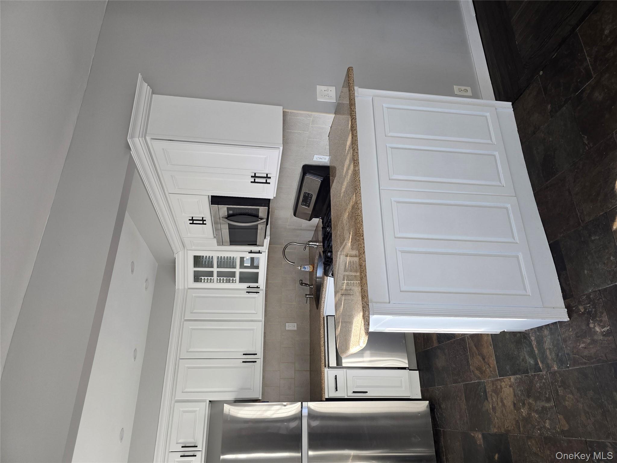 310 Riverside Boulevard # 3D, Long Beach, NY 11561