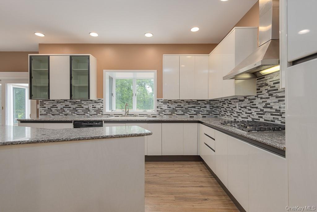 185 Spook Rock Road, Suffern, NY 10901