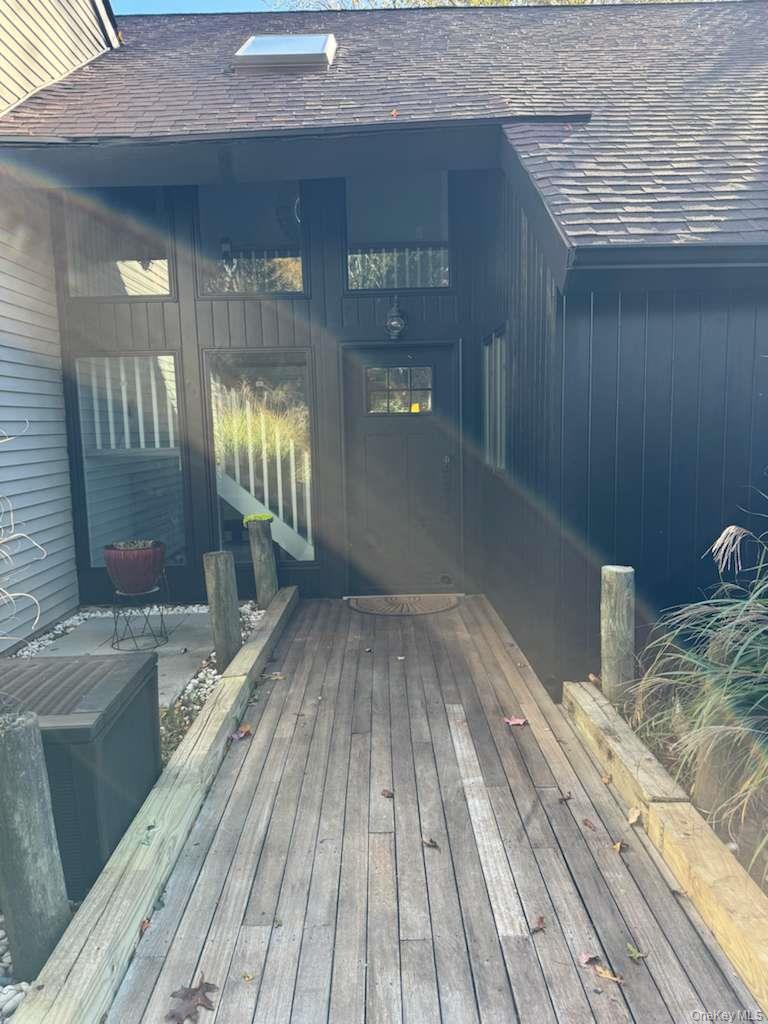 14 Beverly Court, Moriches, NY 11955