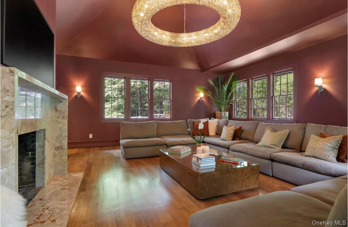 24 Acoma Road, Tuxedo Park, NY 10987