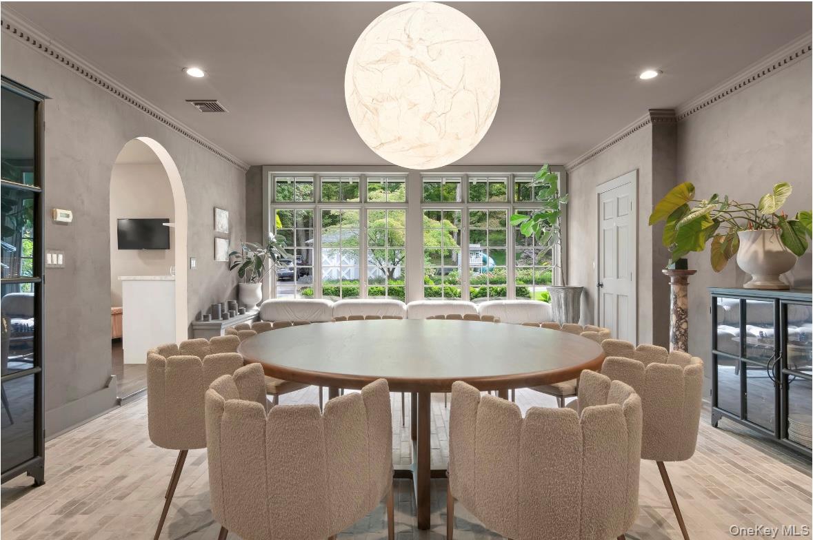 24 Acoma Road, Tuxedo Park, NY 10987