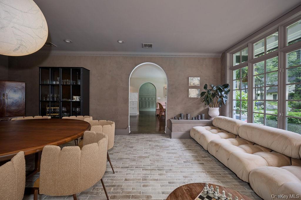 24 Acoma Road, Tuxedo Park, NY 10987