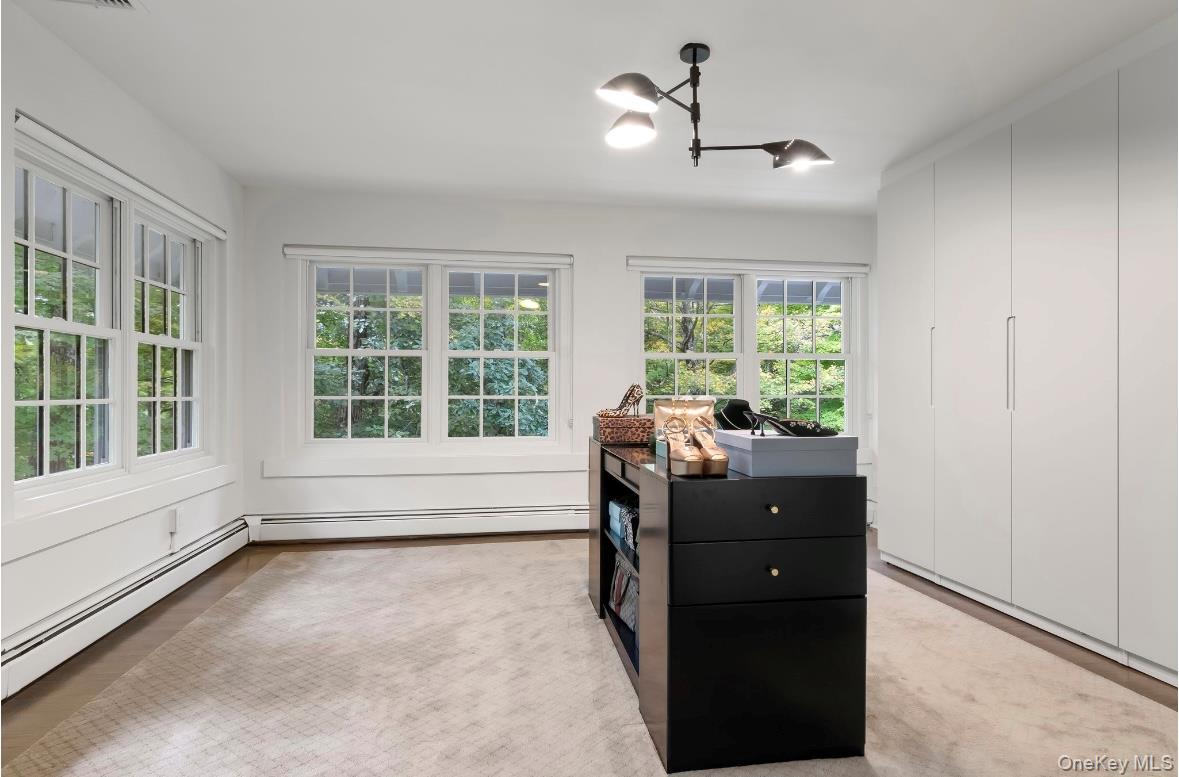 24 Acoma Road, Tuxedo Park, NY 10987