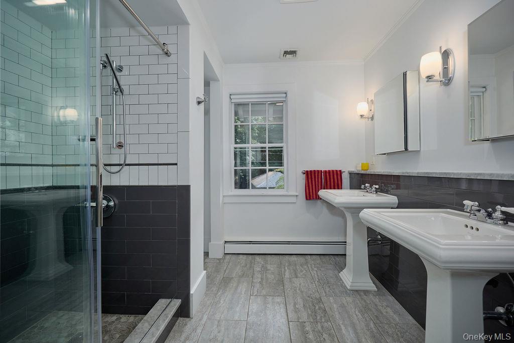 24 Acoma Road, Tuxedo Park, NY 10987