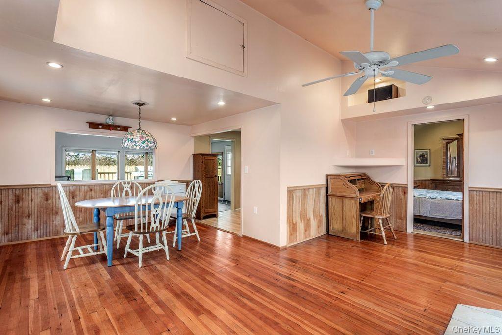 20 Bayside Road, Mastic Beach, NY 11951