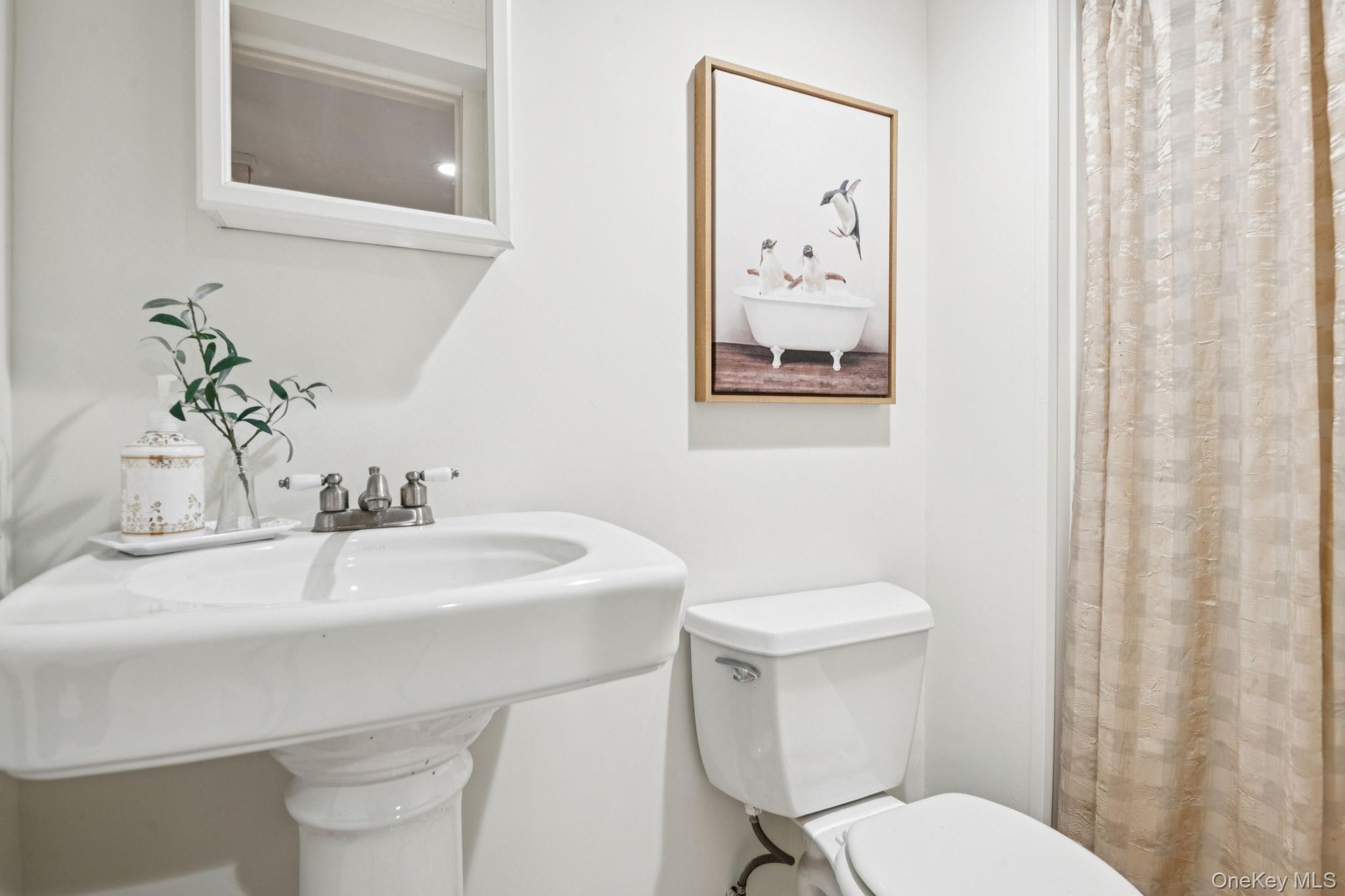 8 Storyland Lane, East Setauket, NY 11733