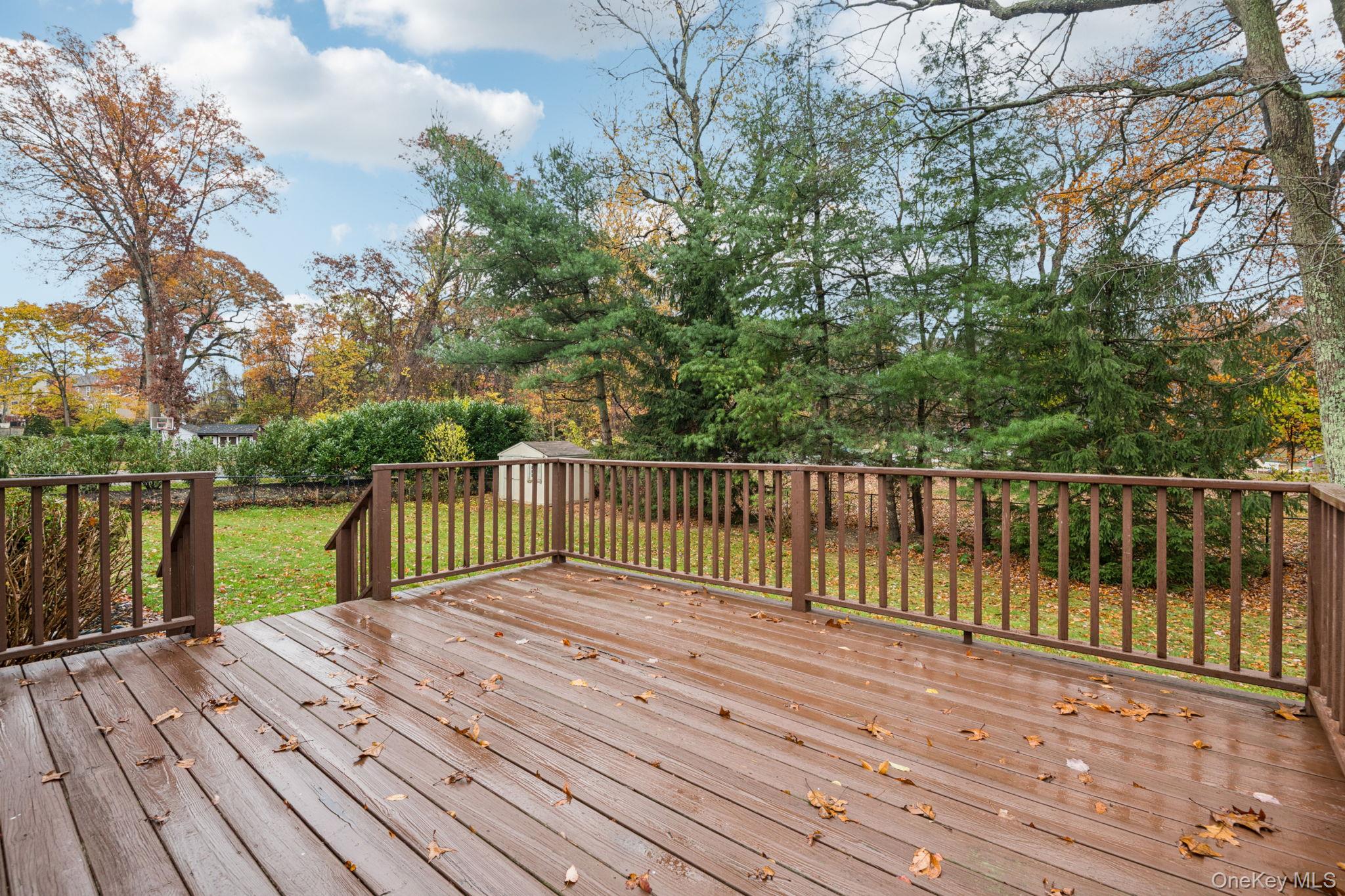 8 Storyland Lane, East Setauket, NY 11733