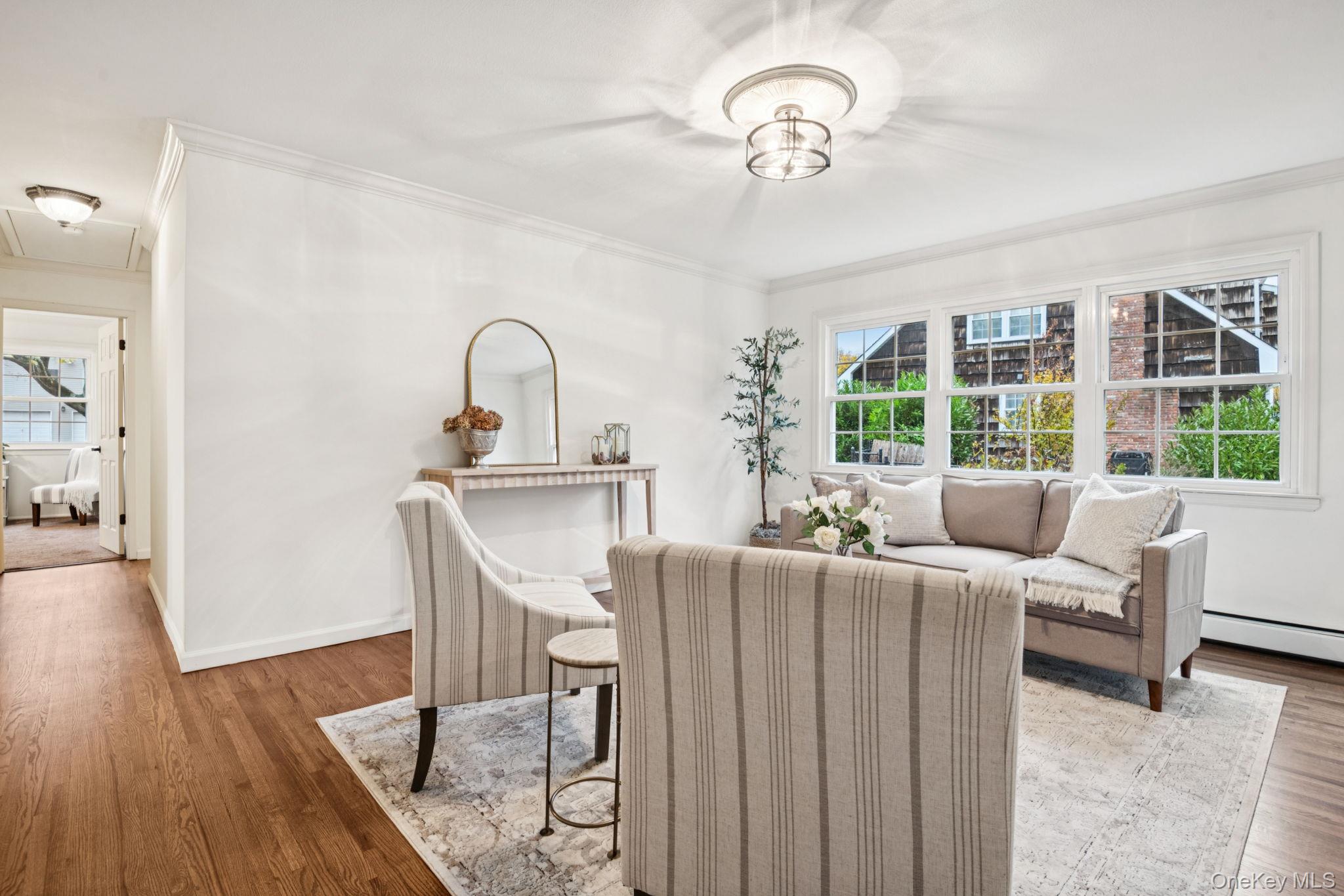 8 Storyland Lane, East Setauket, NY 11733