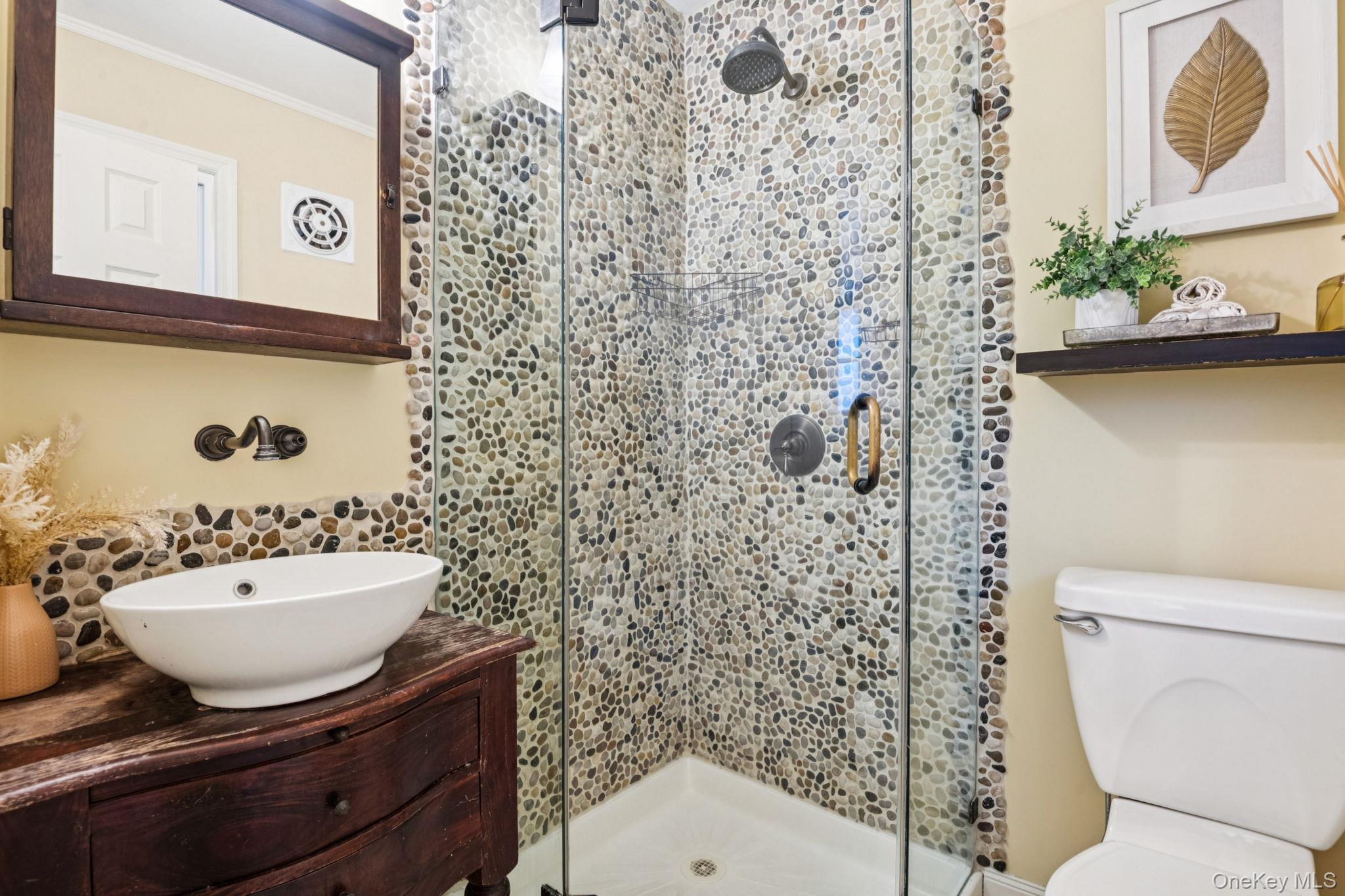 8 Storyland Lane, East Setauket, NY 11733