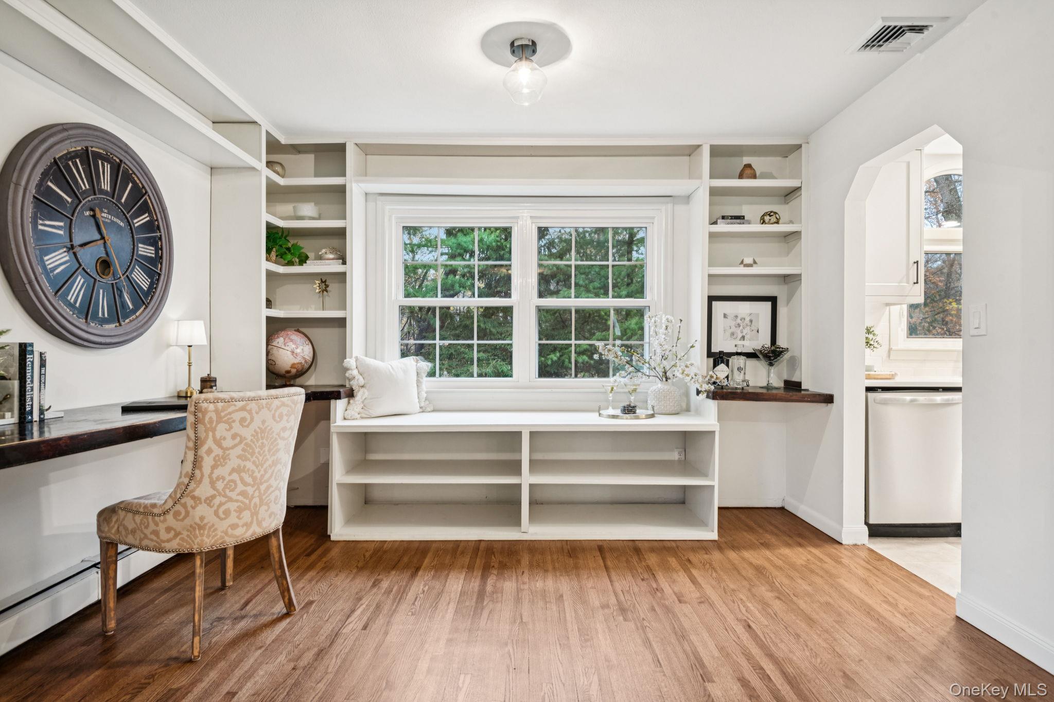 8 Storyland Lane, East Setauket, NY 11733