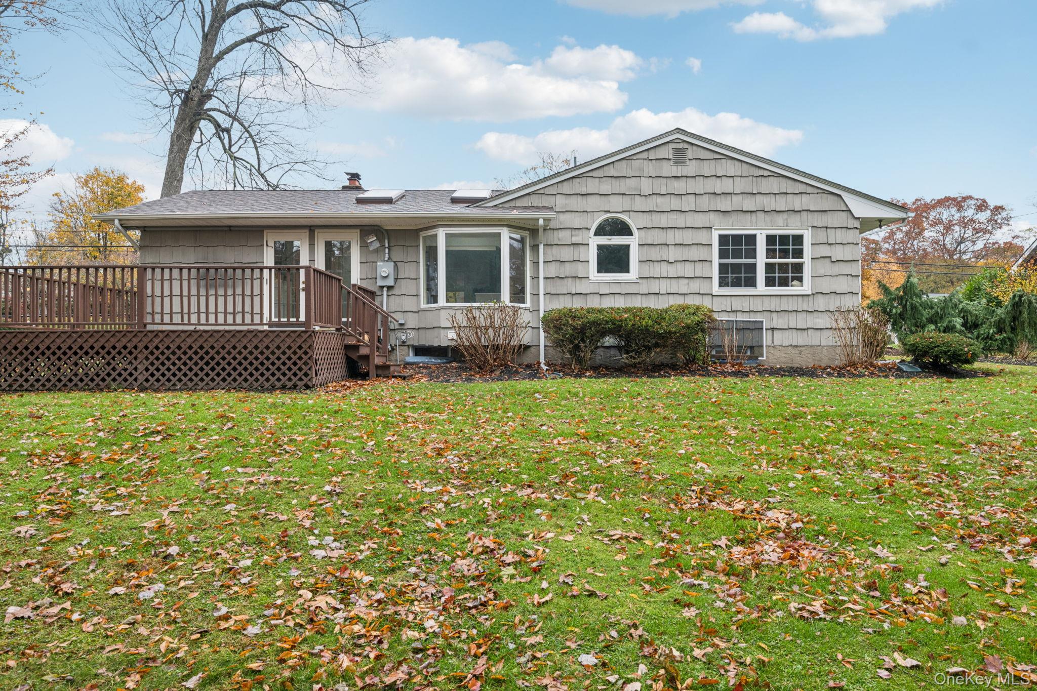 8 Storyland Lane, East Setauket, NY 11733