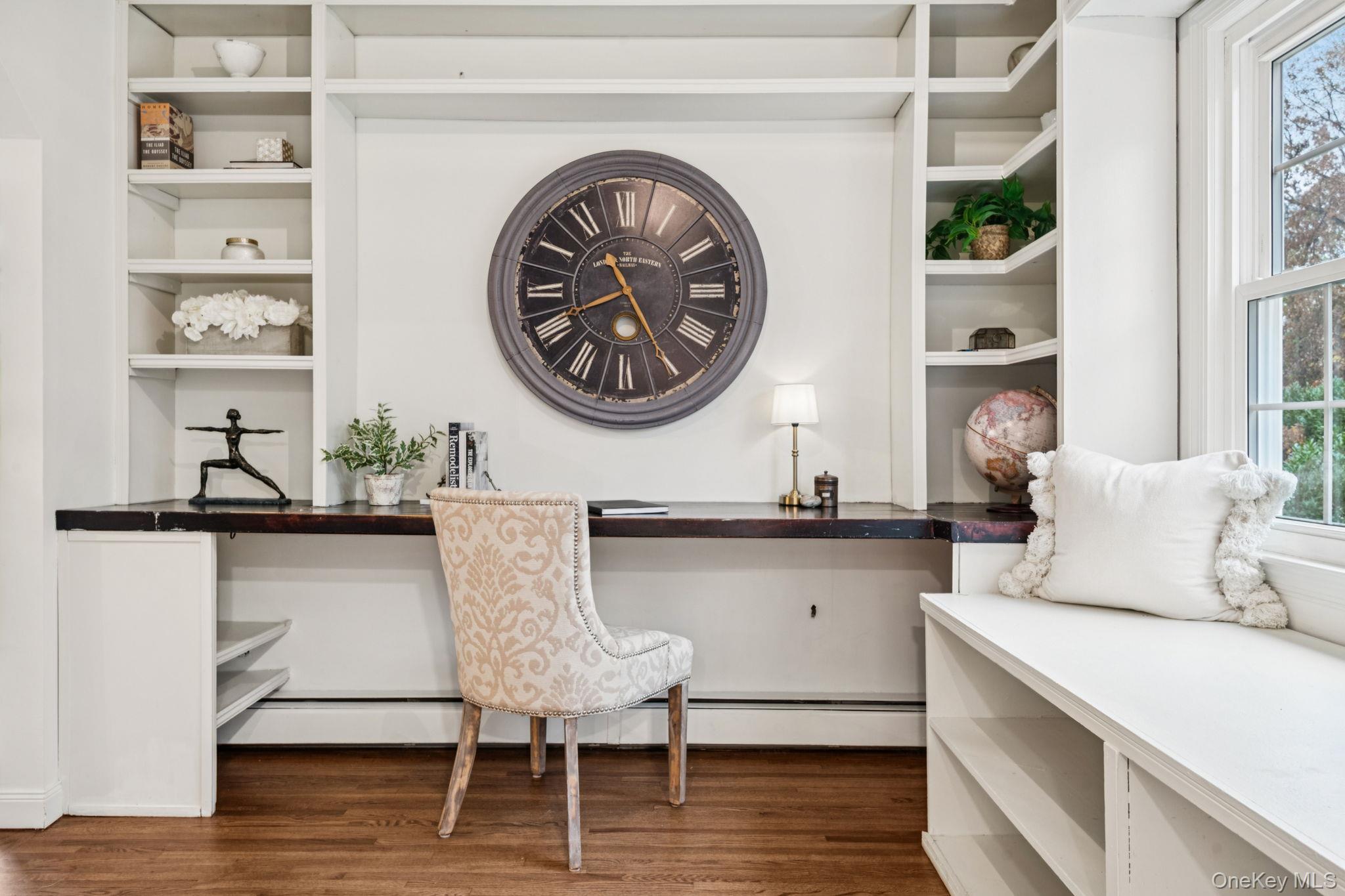 8 Storyland Lane, East Setauket, NY 11733