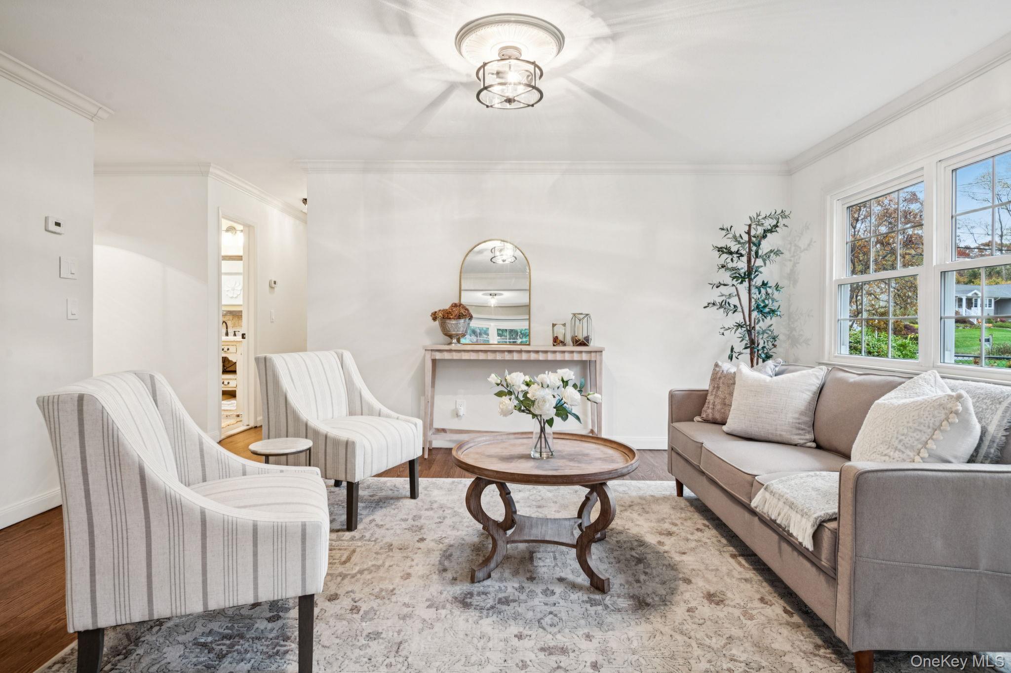 8 Storyland Lane, East Setauket, NY 11733