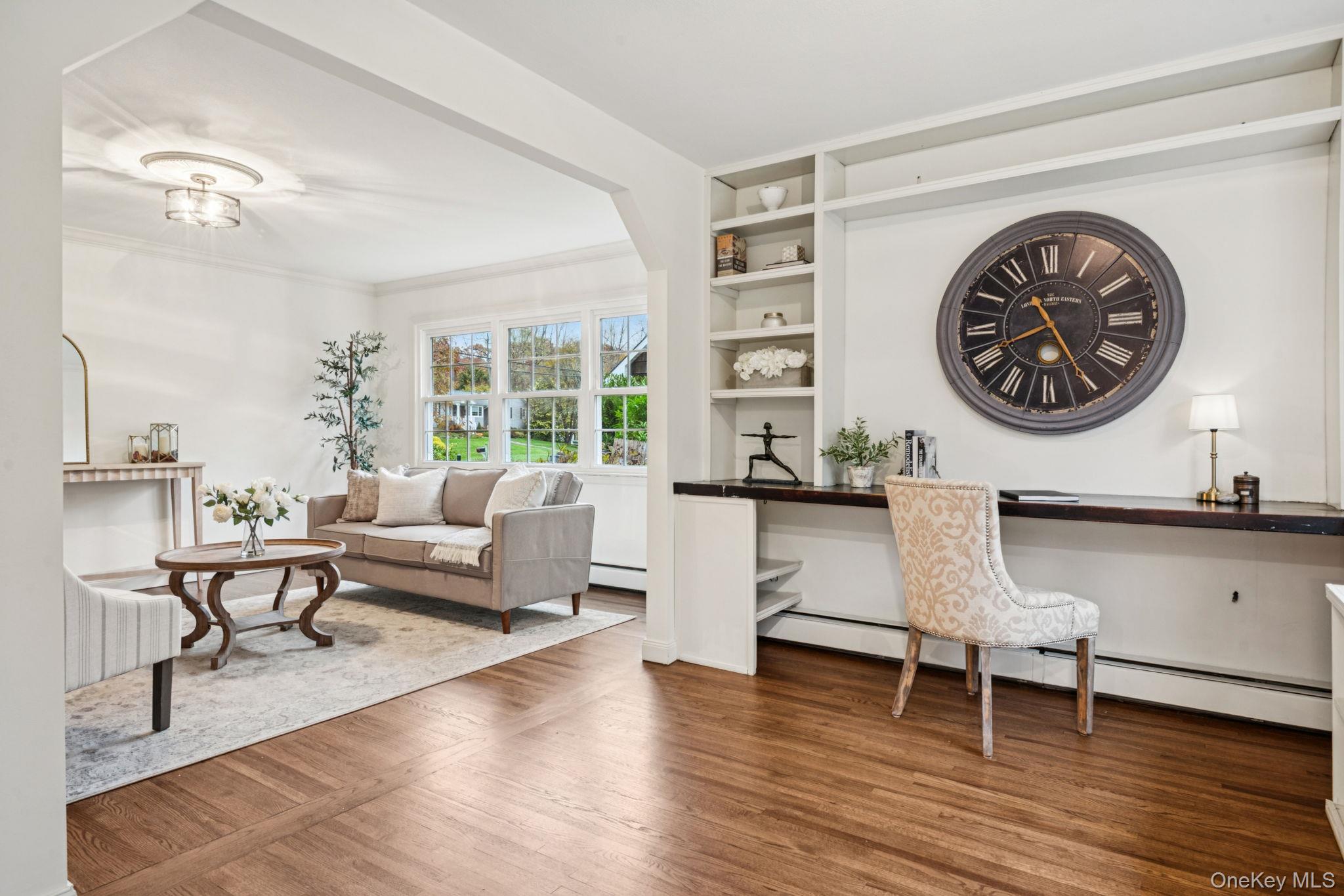 8 Storyland Lane, East Setauket, NY 11733