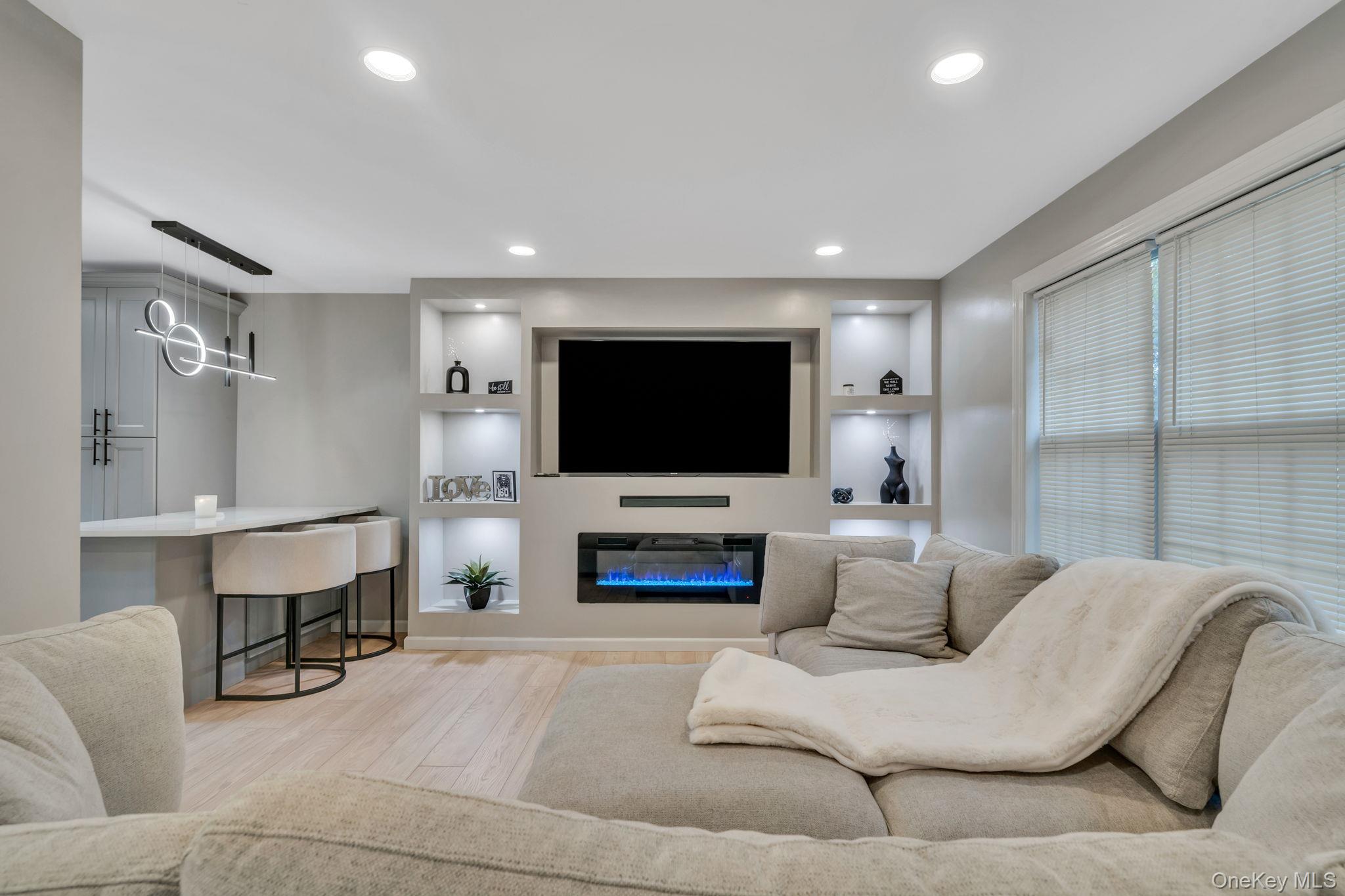 52 Maple Lane, Medford, NY 11763