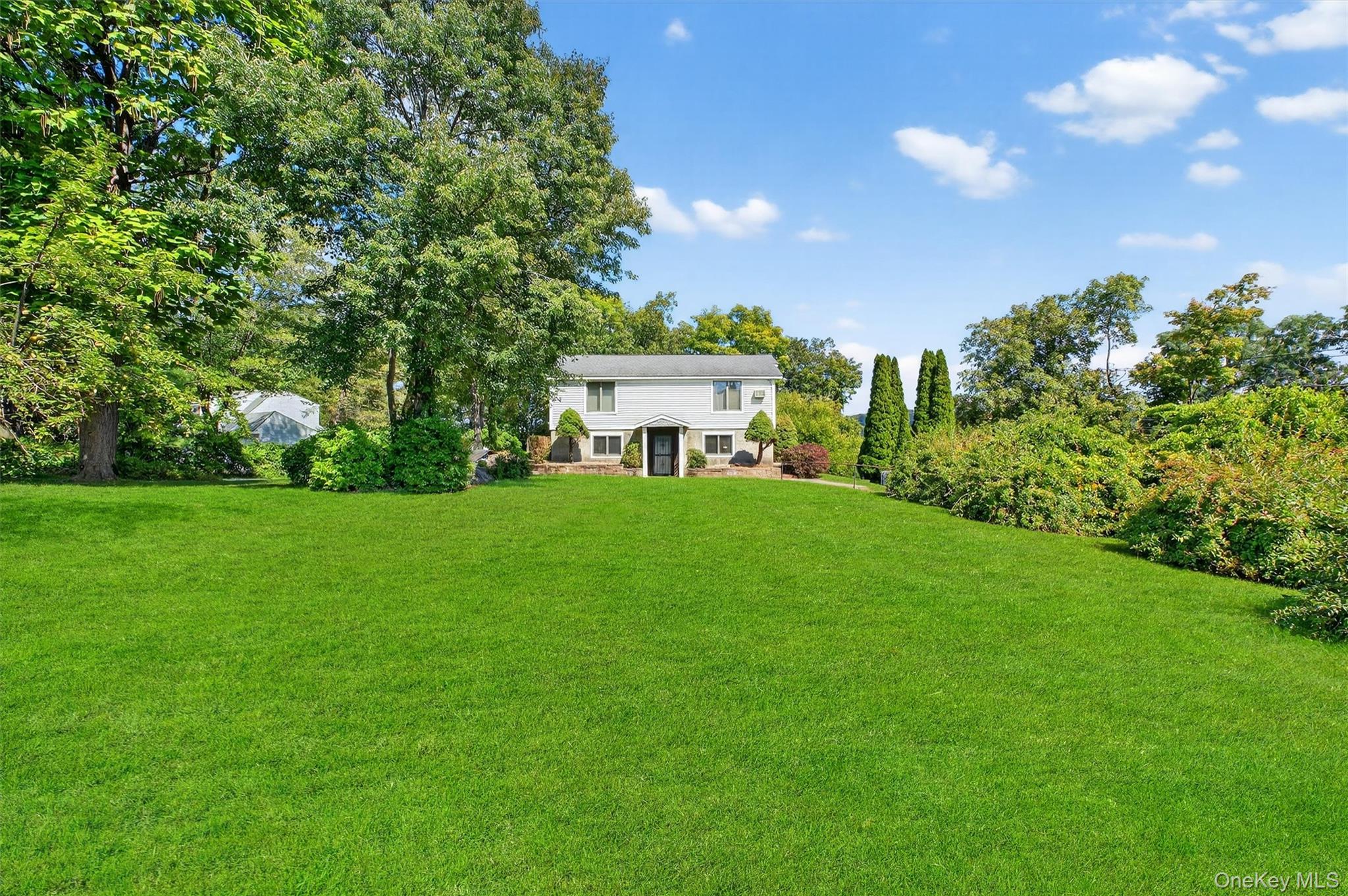 2 Renee Gate Street, Cortlandt Manor, NY 10567