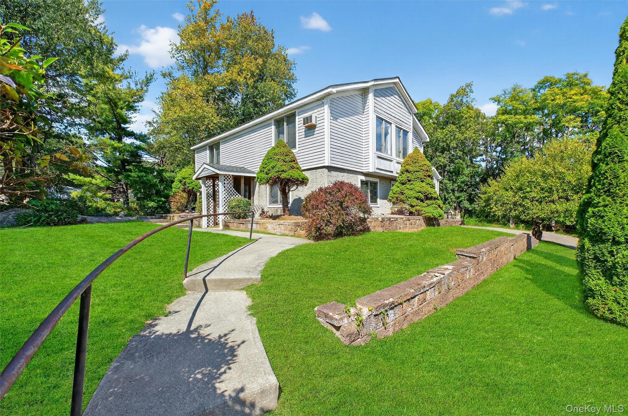 2 Renee Gate Street, Cortlandt Manor, NY 10567