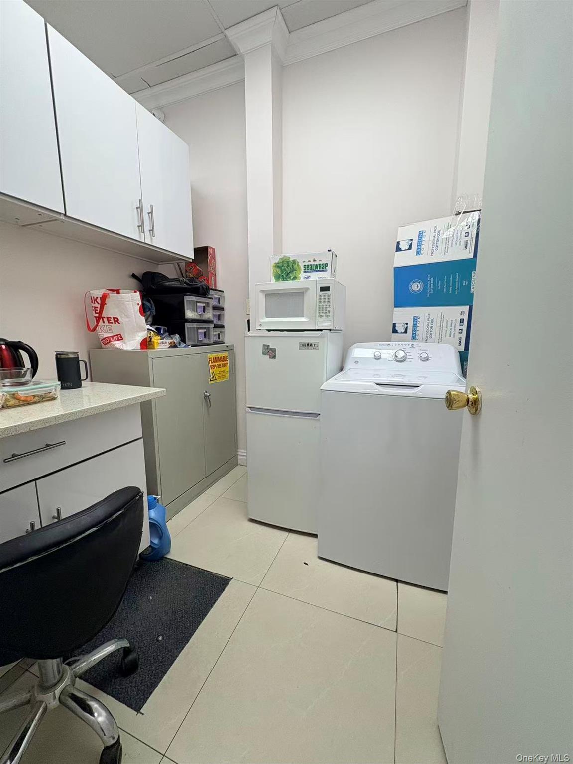 924 Front Street, Uniondale, NY 11553