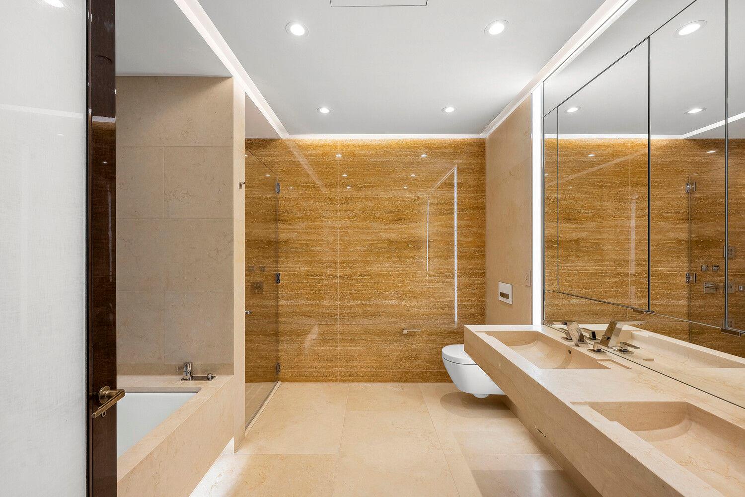 53 W 53RD Street # 19E, New York (Manhattan), NY 10019