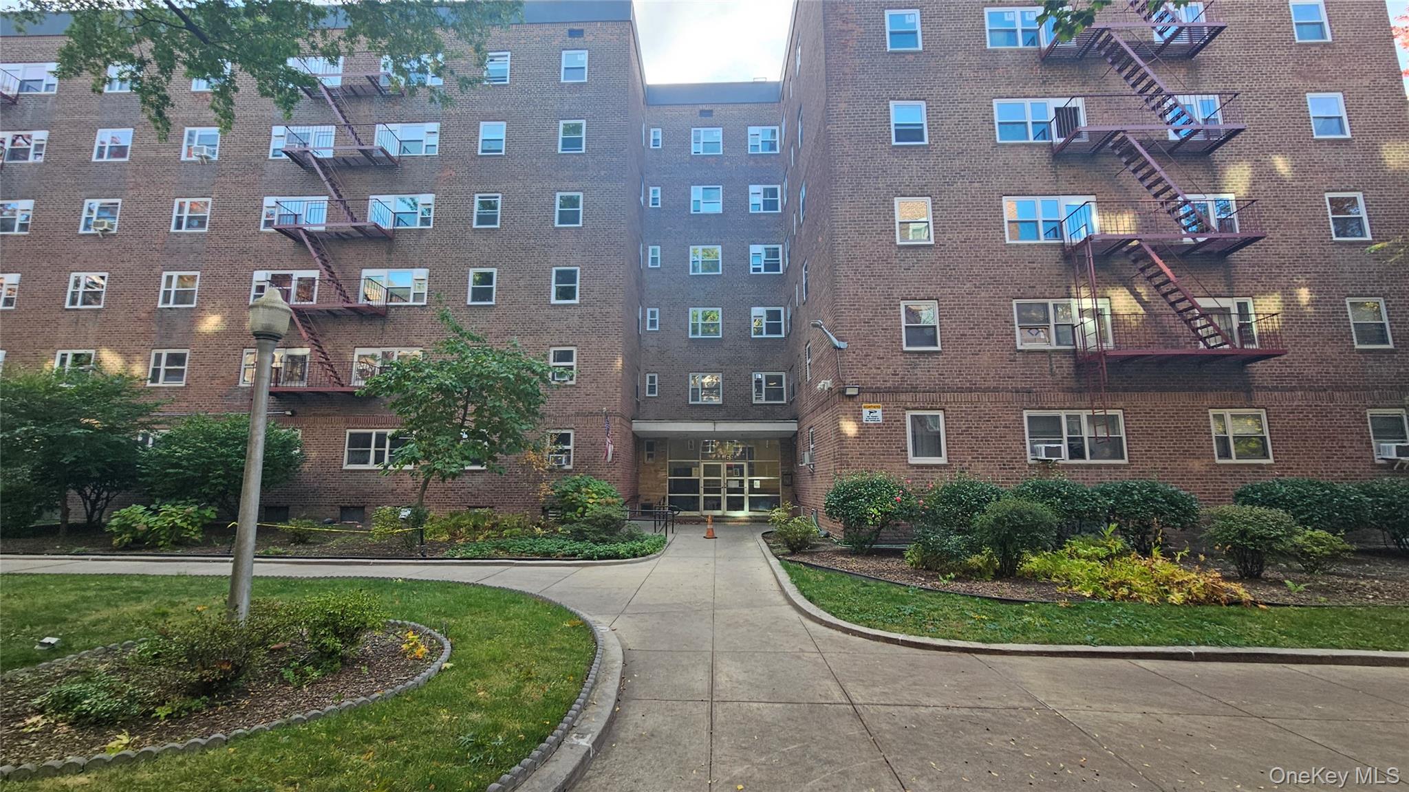 44-69 Kissena Boulevard # 4M, Flushing, NY 11355