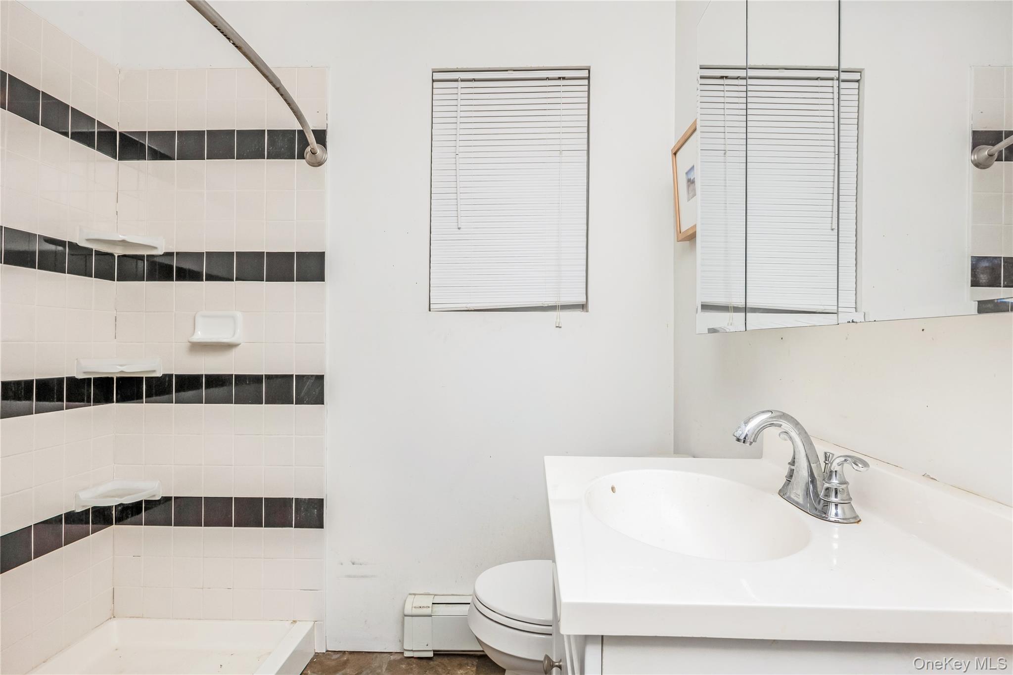 1137 Namdac Avenue, Bay Shore, NY 11706