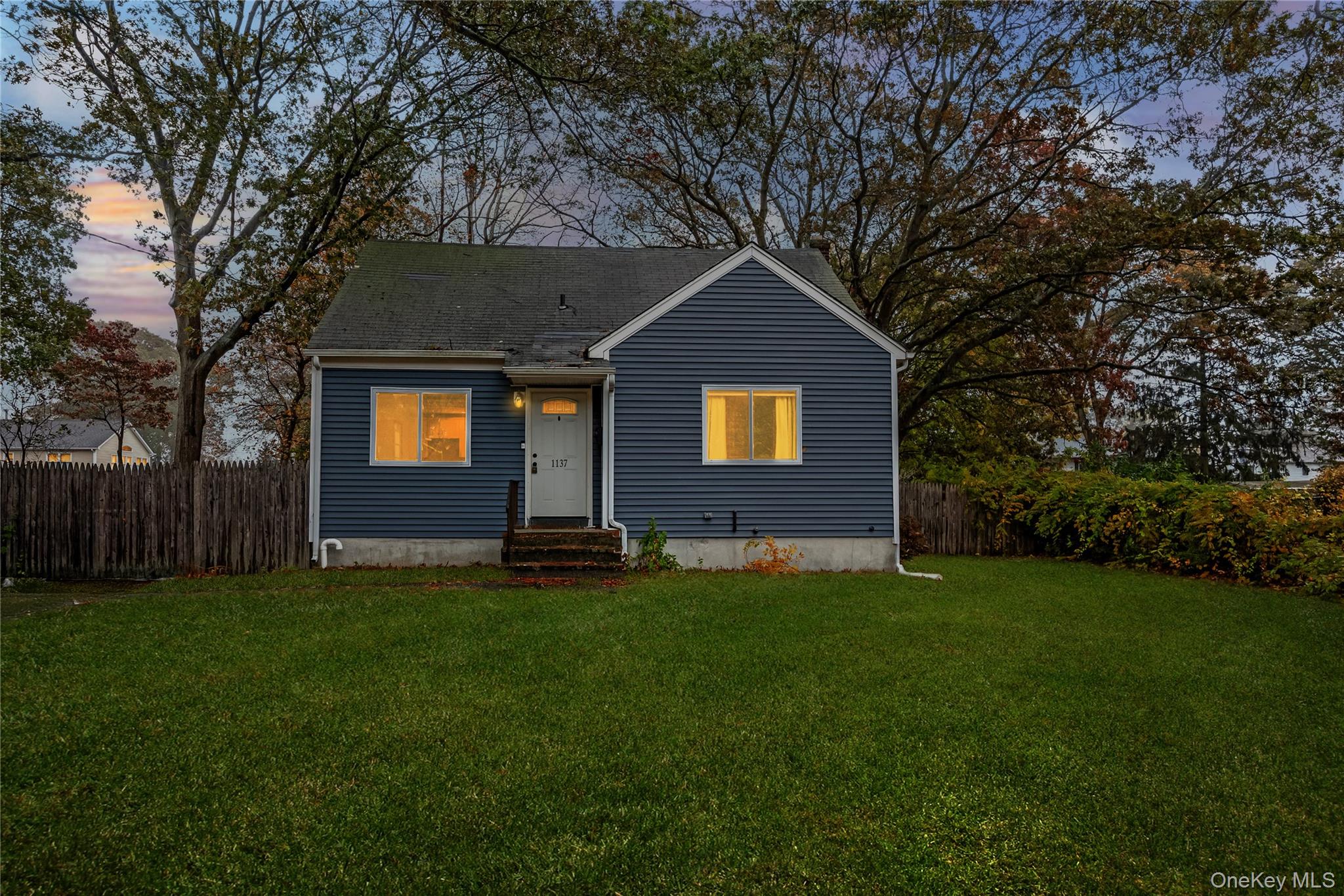 1137 Namdac Avenue, Bay Shore, NY 11706