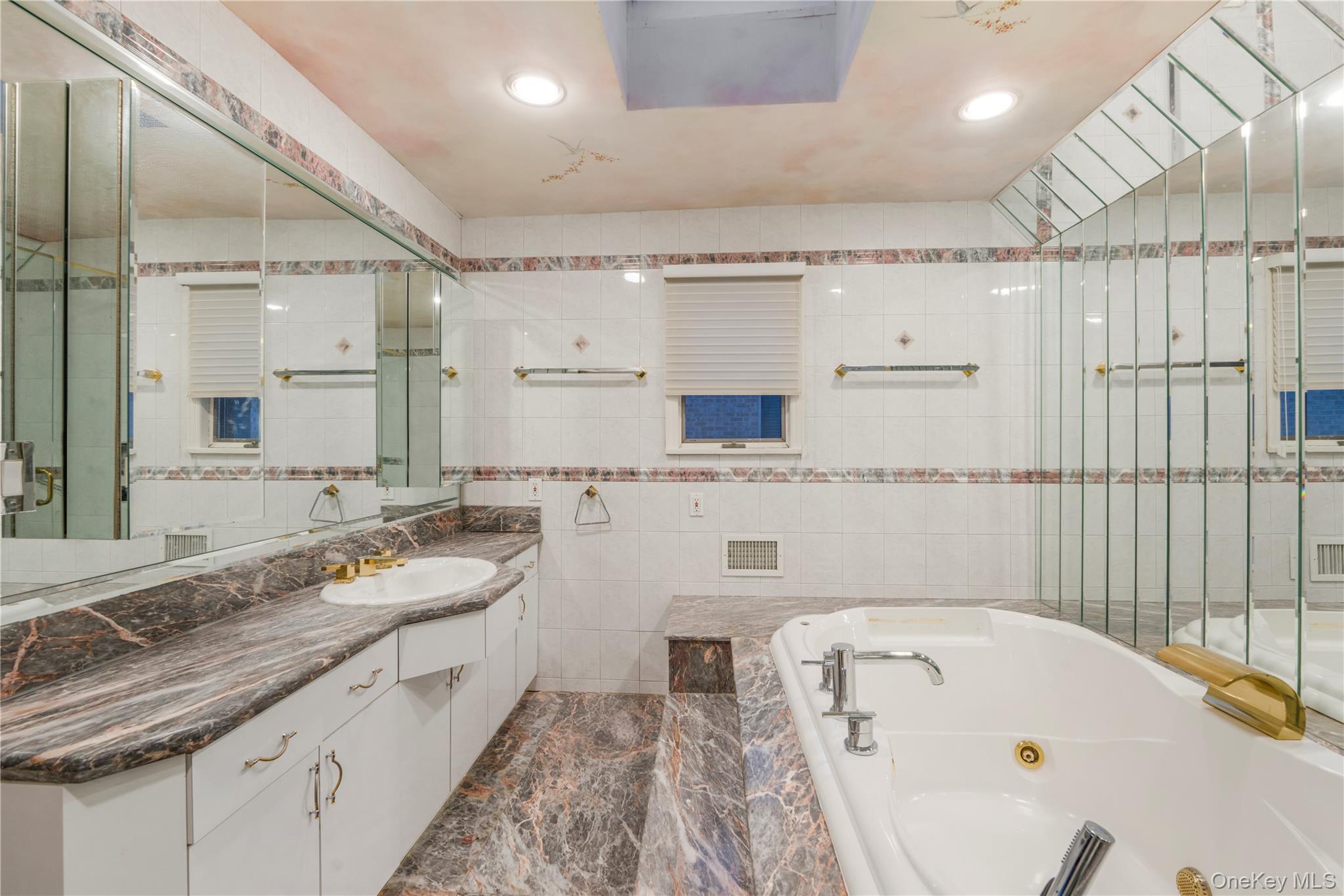 201-05 28th Ave, Bayside, NY 11360