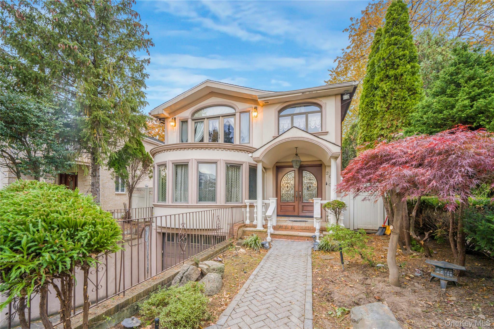 201-05 28th Ave, Bayside, NY 11360