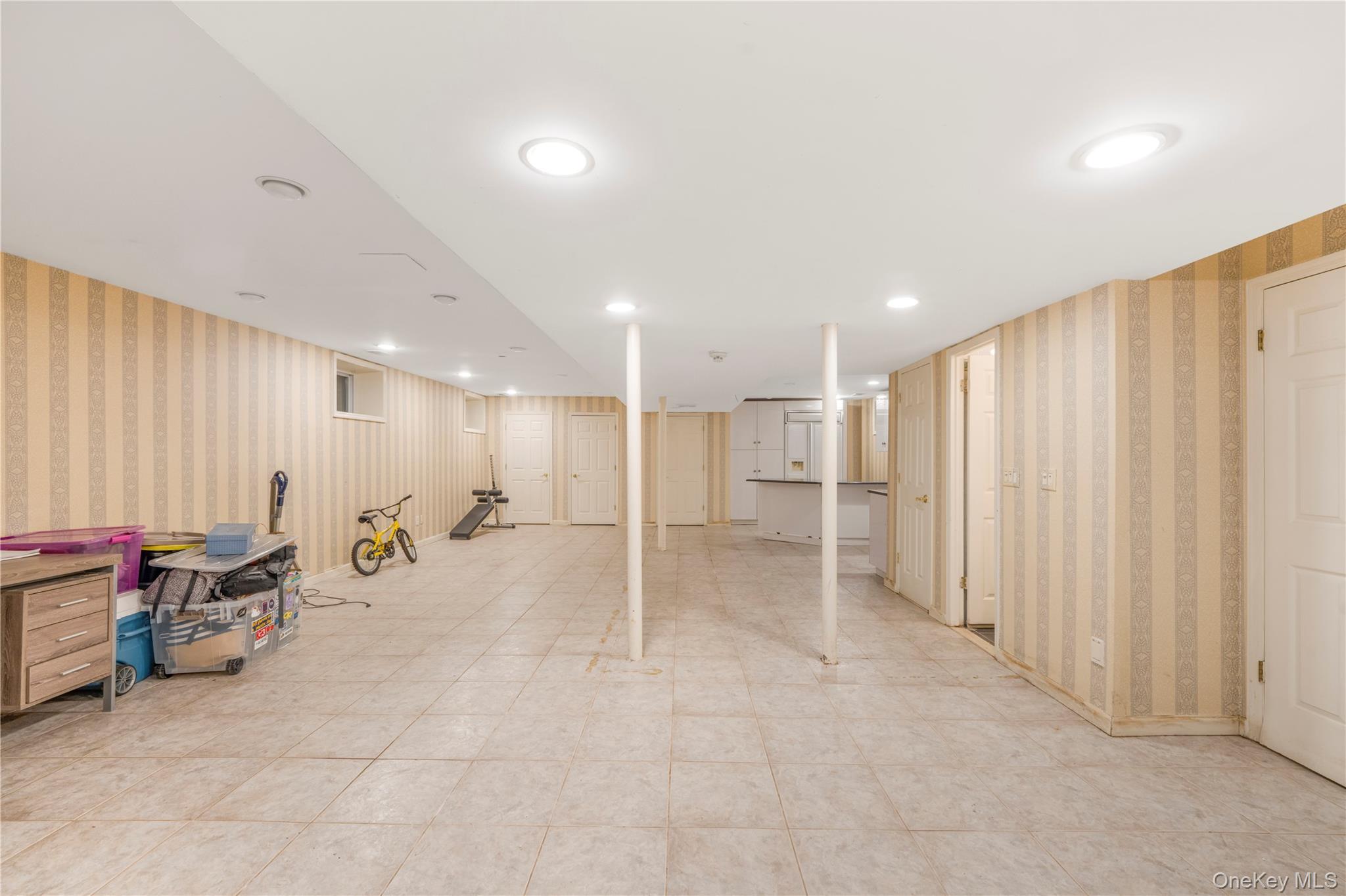 201-05 28th Ave, Bayside, NY 11360