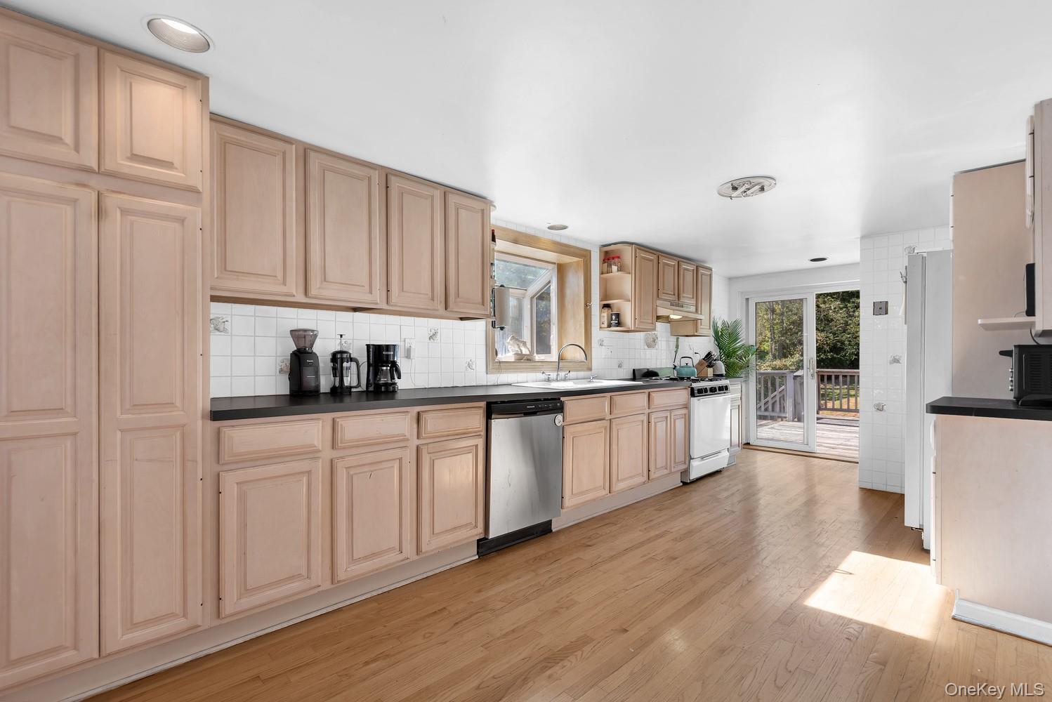 24 Old Knollwood Road, White Plains, NY 10607